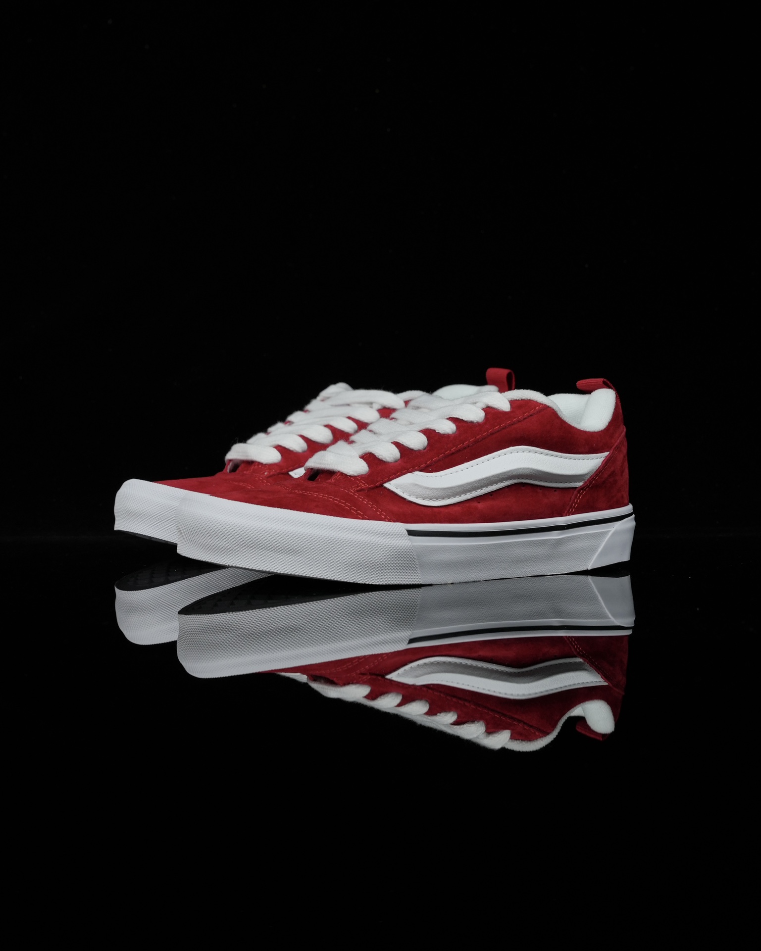Vans Knu-Skool red