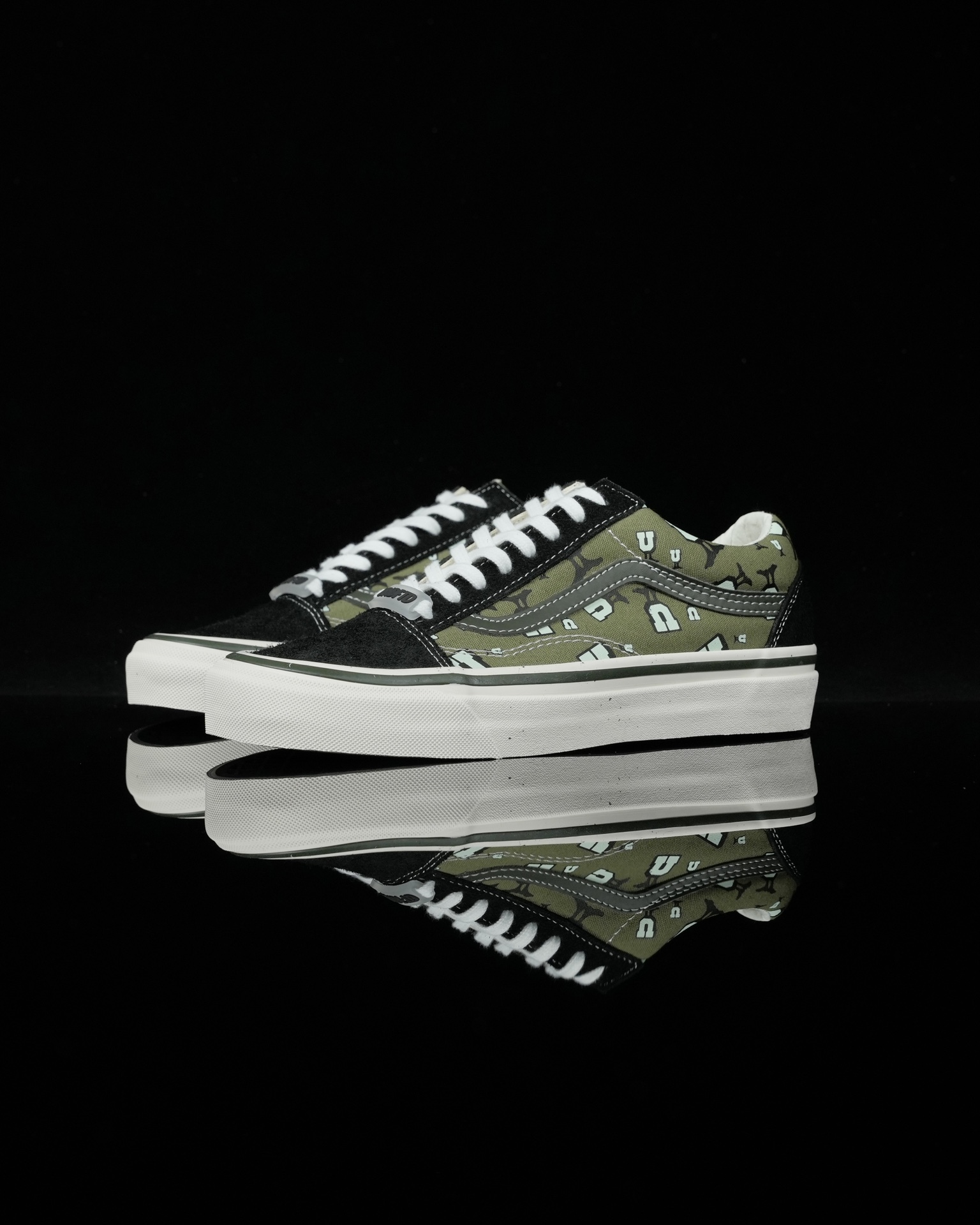 Vault by Vans X Undefeated Green
