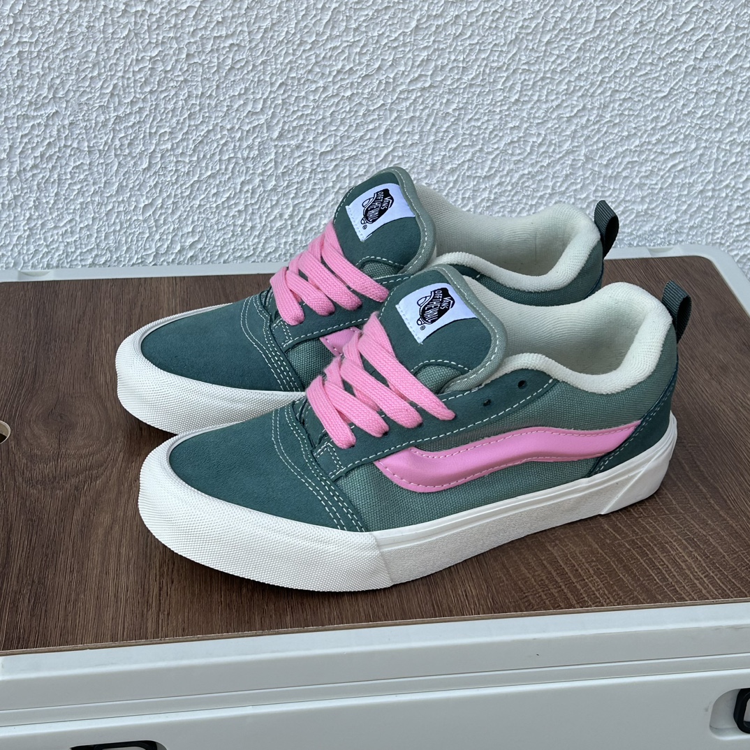 Vans Knu Skool x Peaches dark green pink