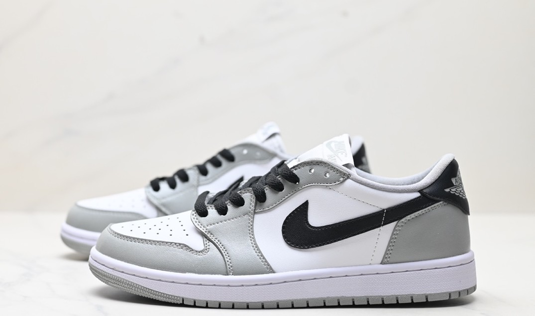 Nike Air Jordan 1 low white and grey