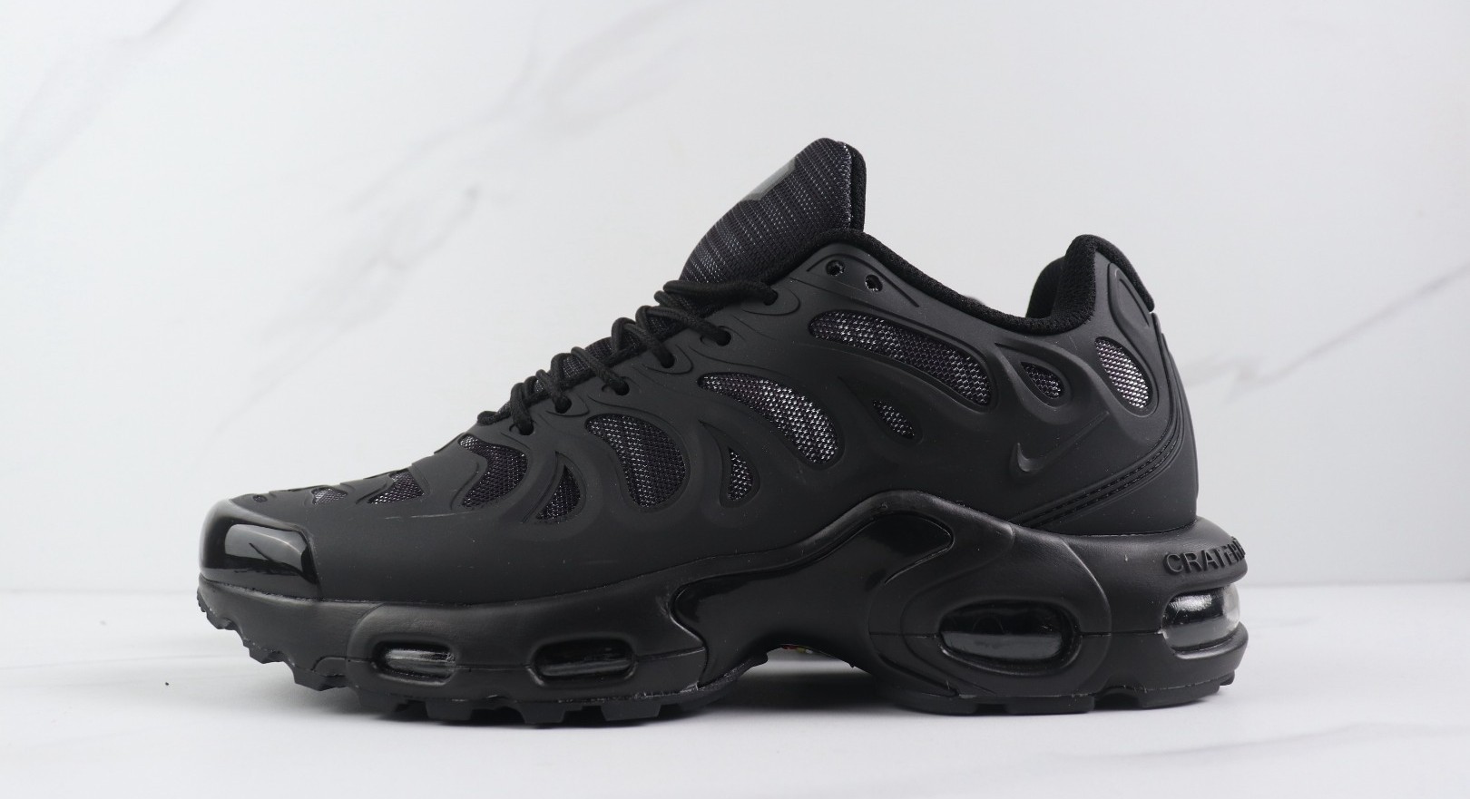 Nike Air Max Plus Drift all black