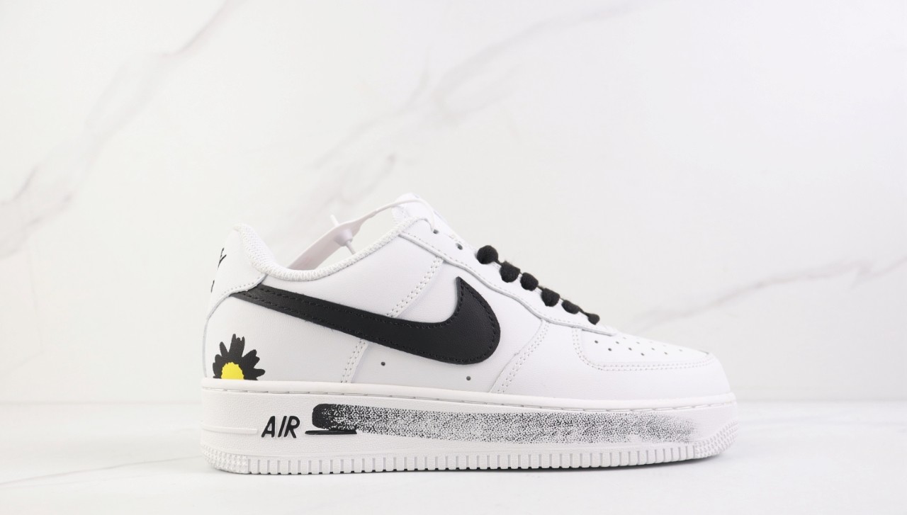 Nike Air Force 1 '07 x Peaceminusone White/Black