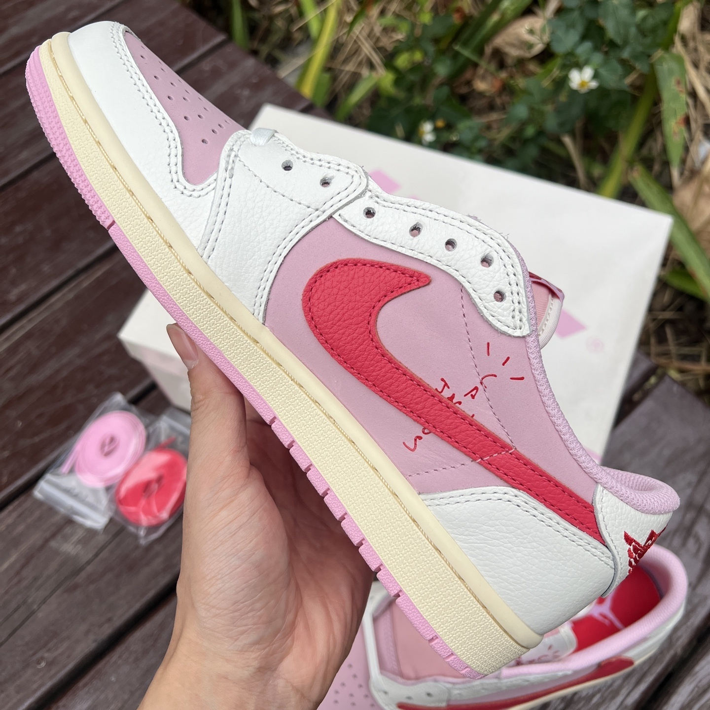 Nike Air Jordan 1 Low OG SP x Travis Scott Pink/Red