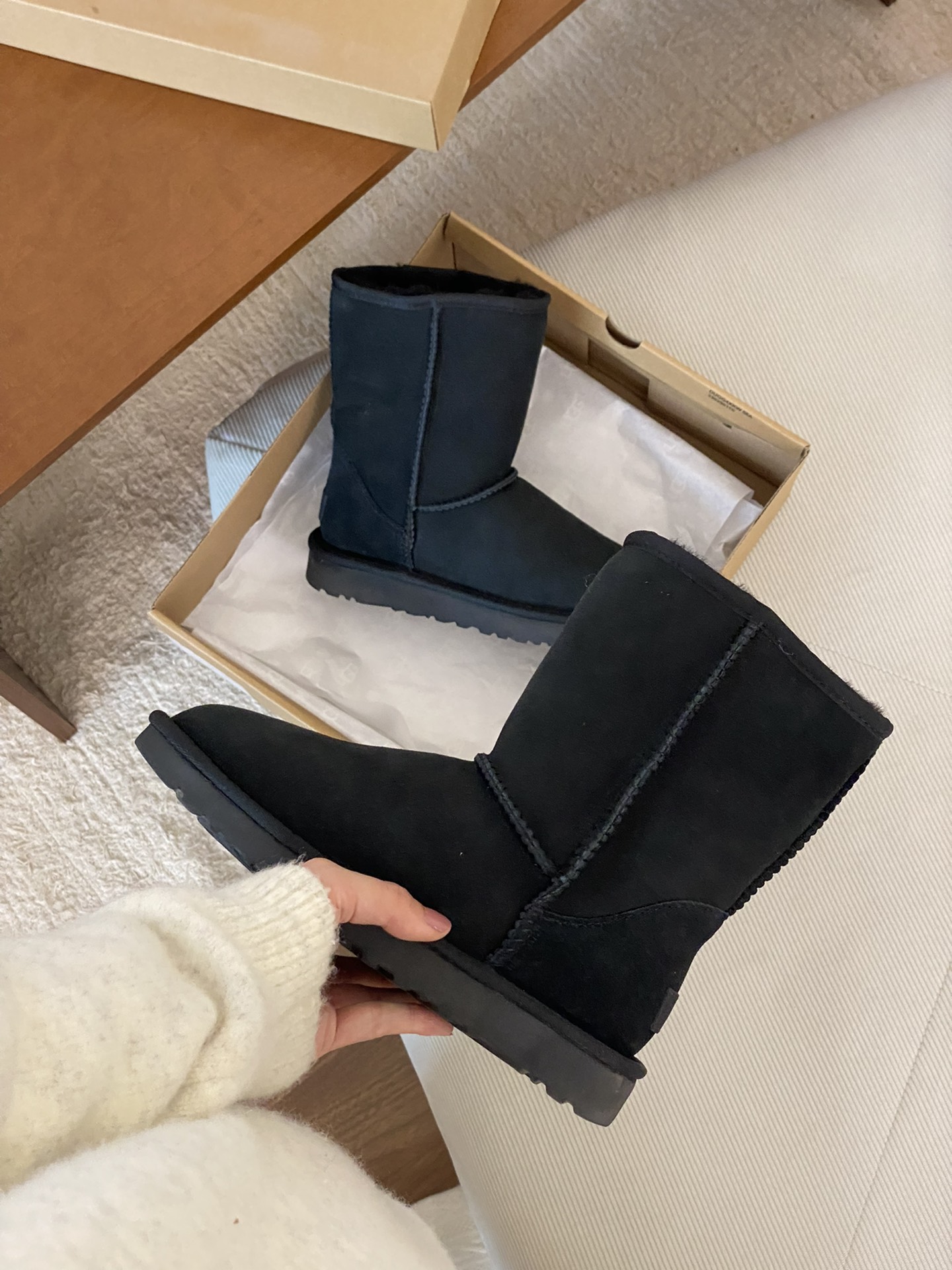 UGG boty Short 5825 black
