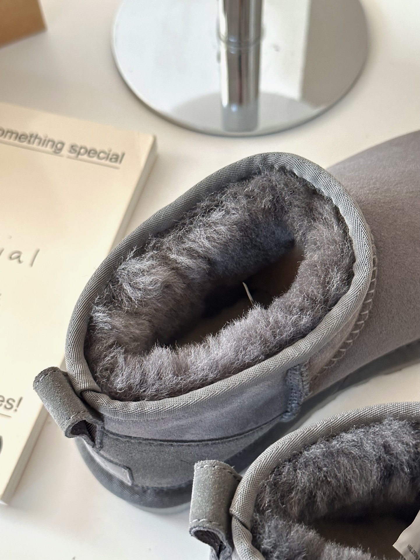 UGG Classic Ultra mini šedé