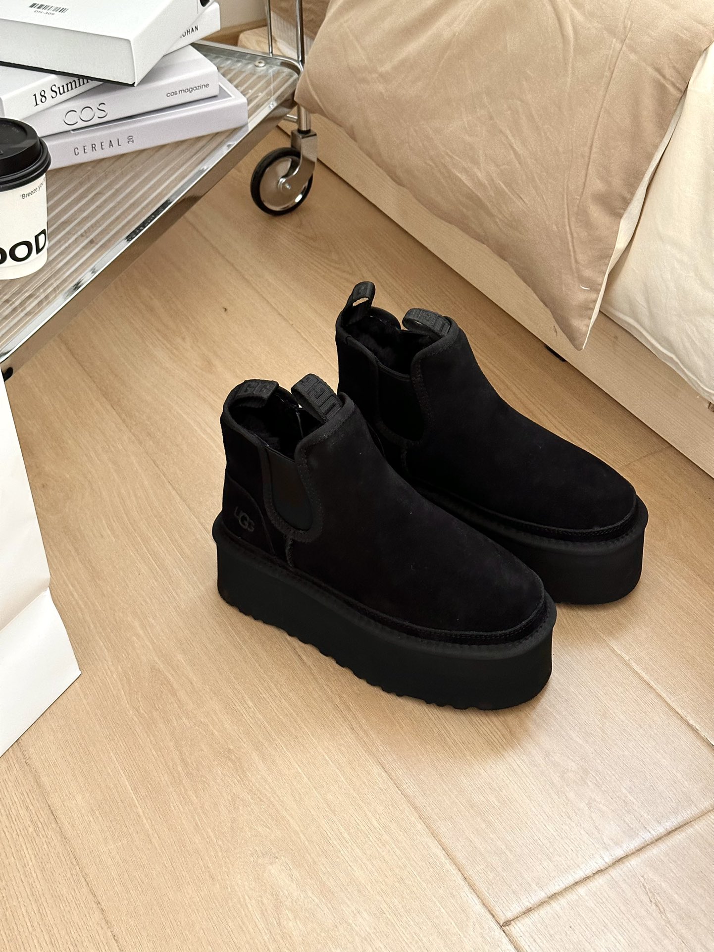 UGG Neumel Platform Chelsea black 1134526