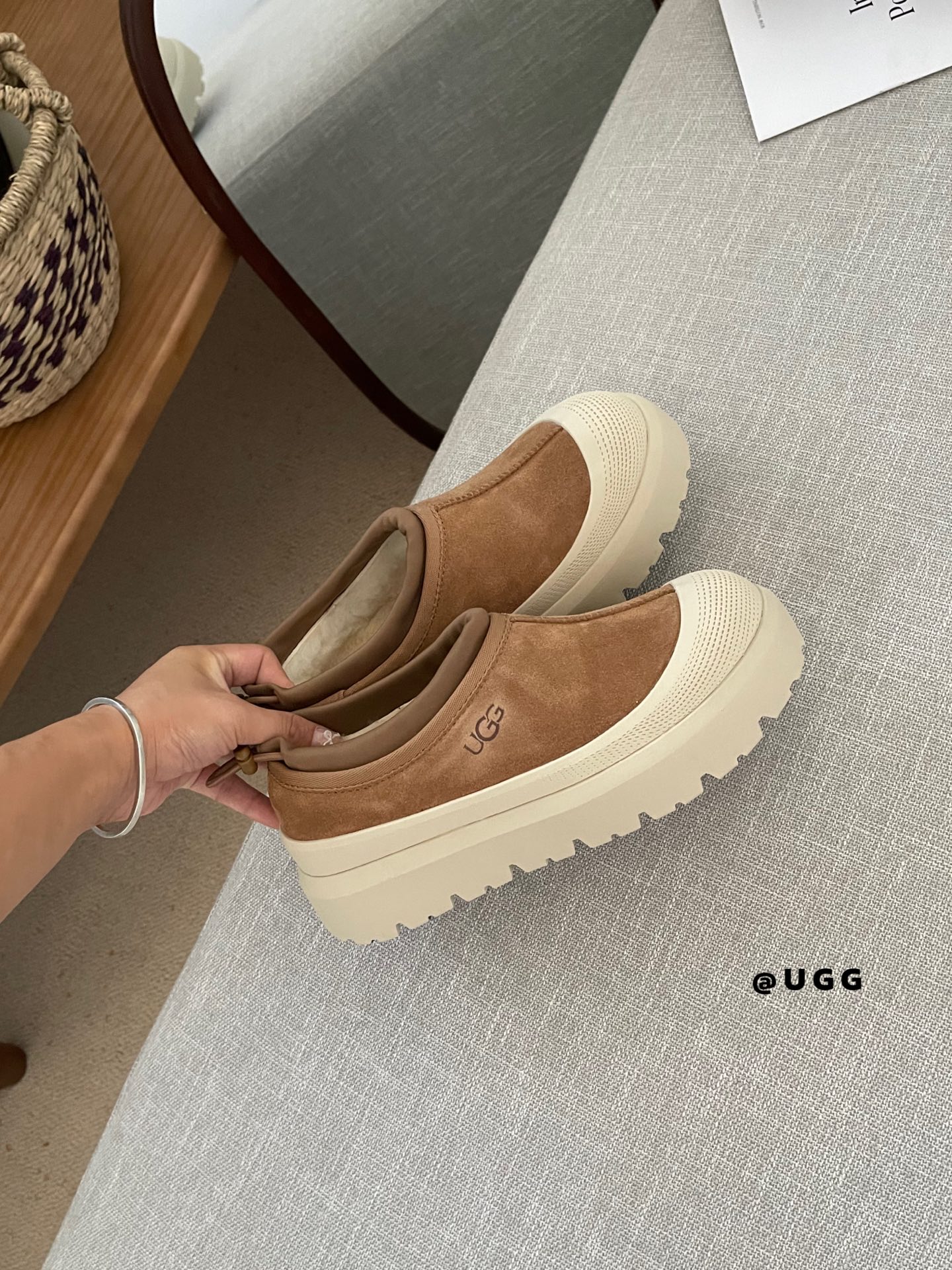 UGG Slippery Tasman Weather Hybrid chestnut whitecap