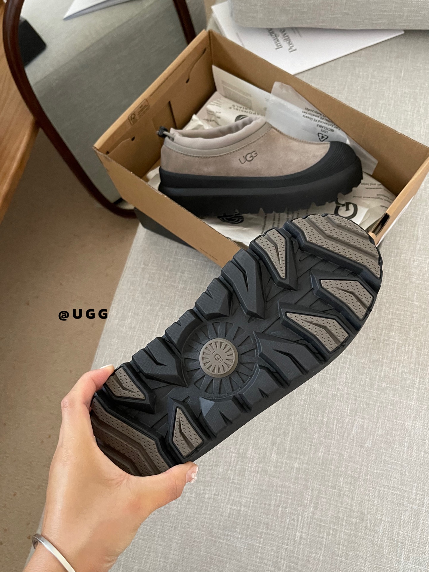 UGG Slippery Tasman Weather Hybrid grey black