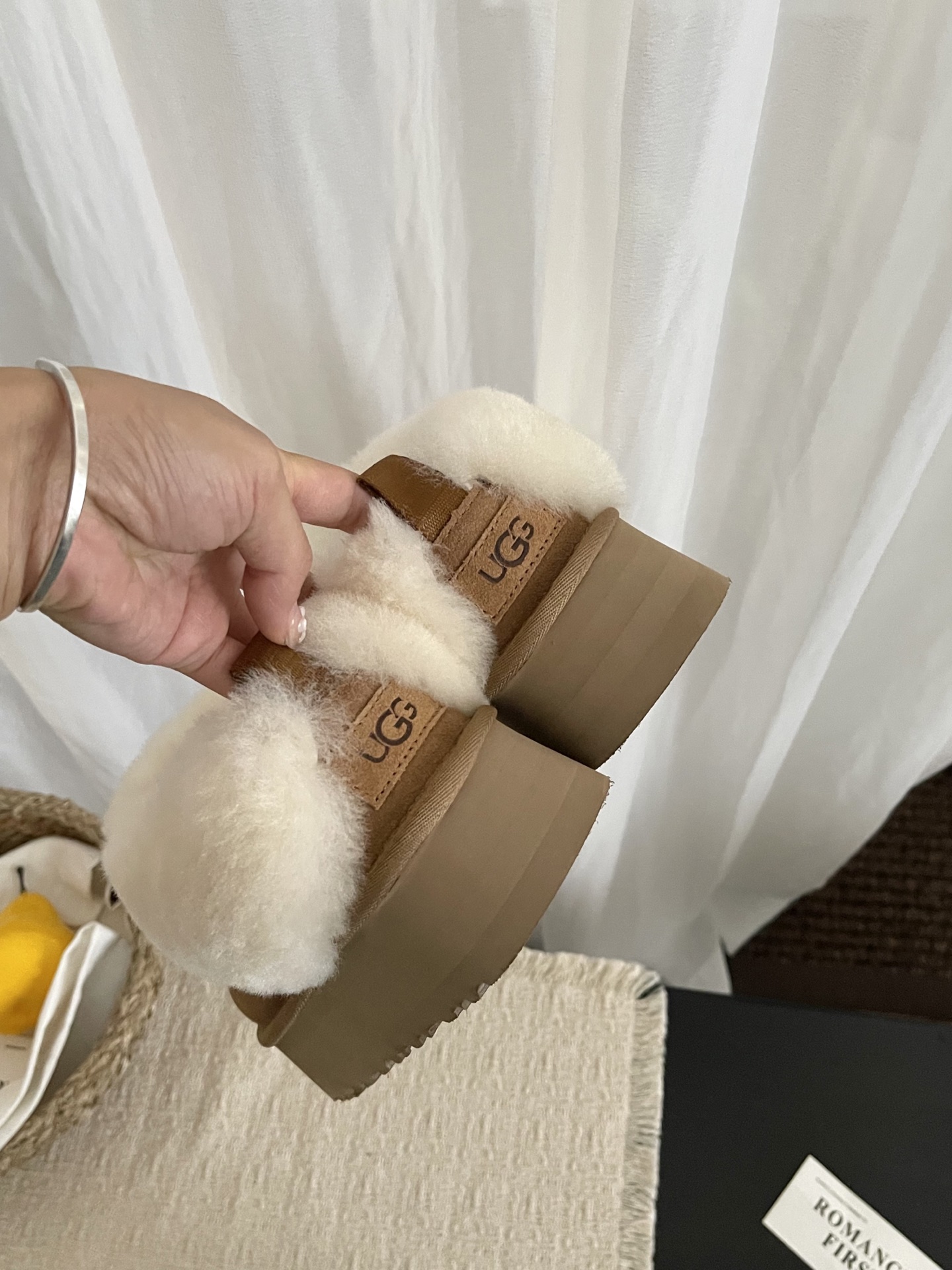 Pantofle UGG Tazelle chestnut