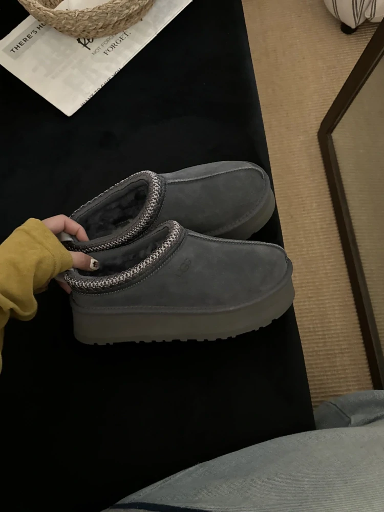 Pantofle UGG Tazz II Charcoal
