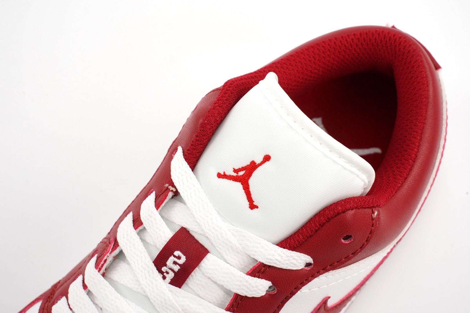 Air Jordan 1 Low white red
