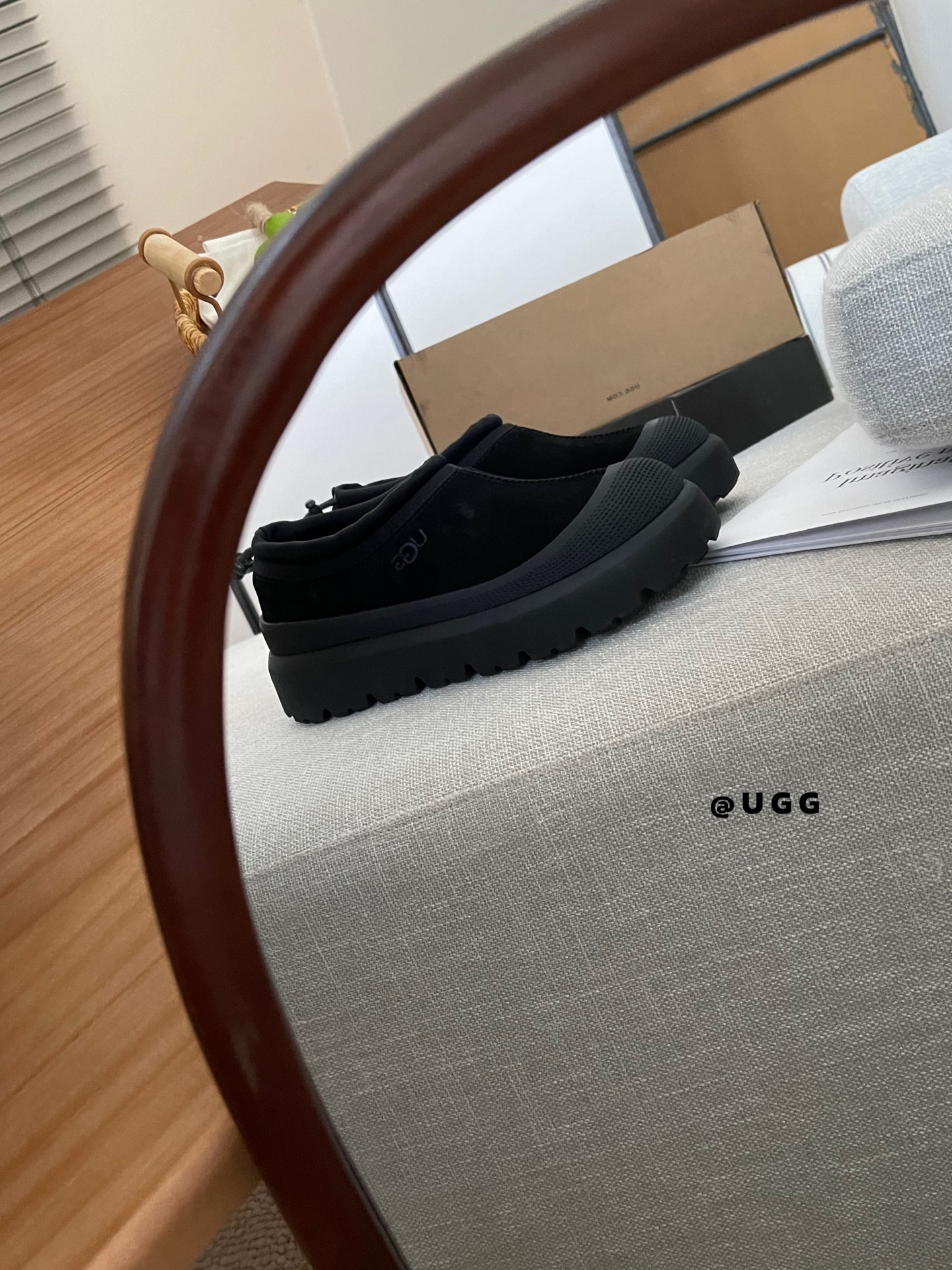 UGG Slippery Tasman Weather Hybrid chestnut black