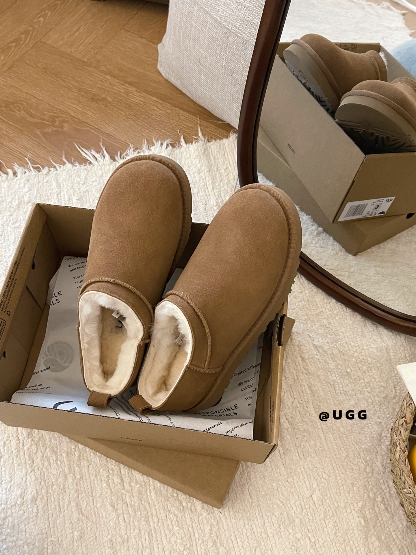 UGG classic micro boot chestnut