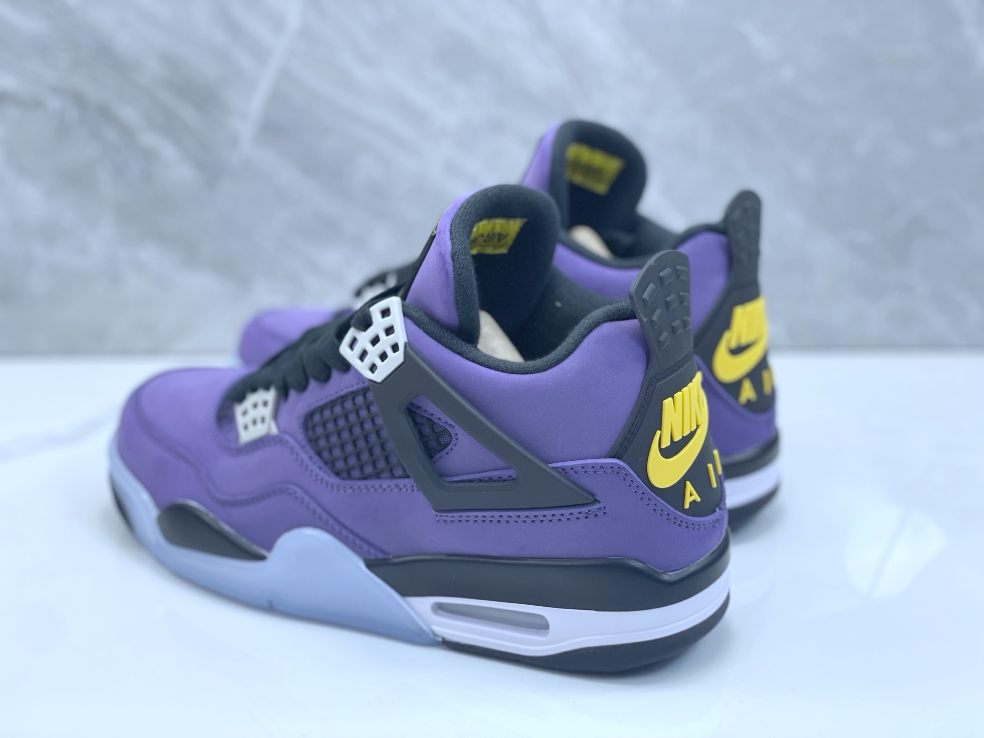 Nike Air Jordan 4 Retro imperial purple