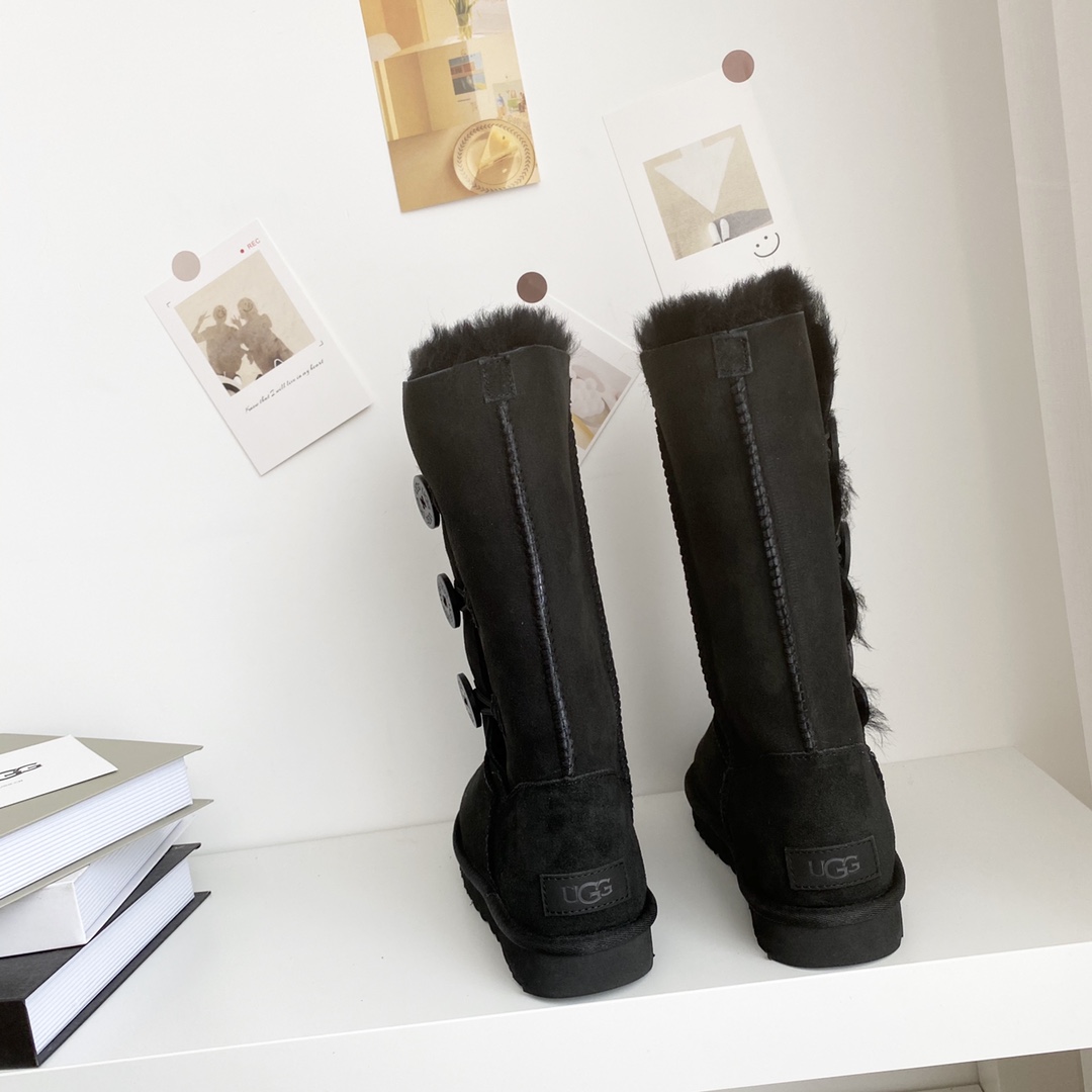 UGG W Bailey Button Triplet II 1873 černé