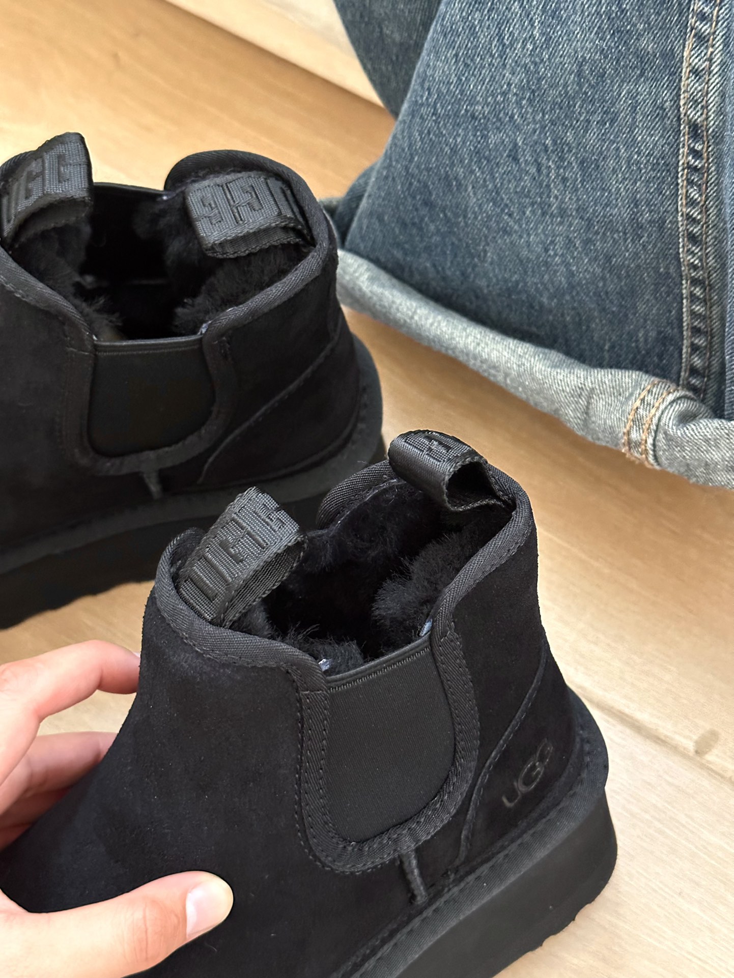 UGG Neumel Platform Chelsea black 1134526