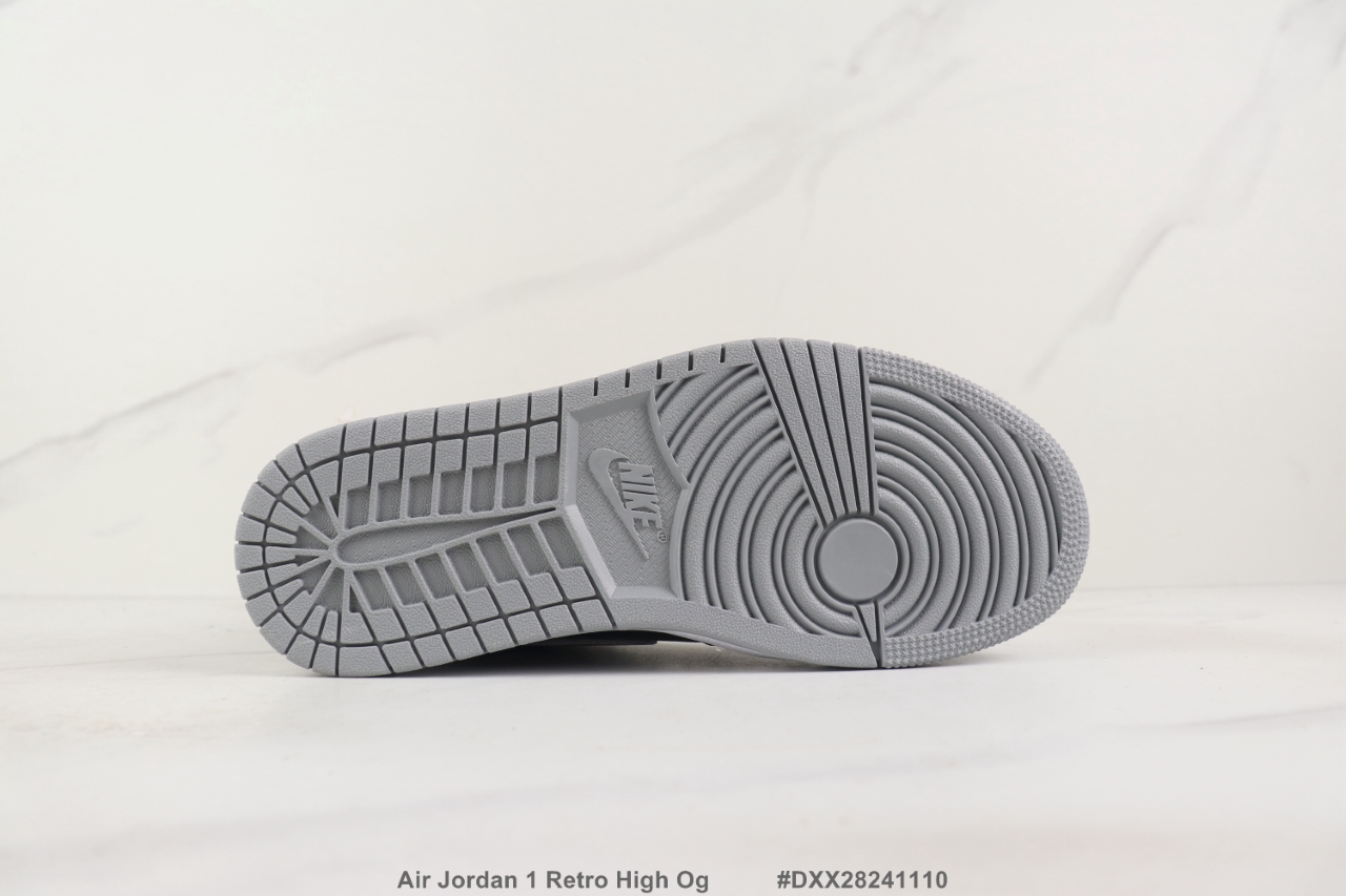 Nike Air Jordan 1 Retro High OG rebellionaire