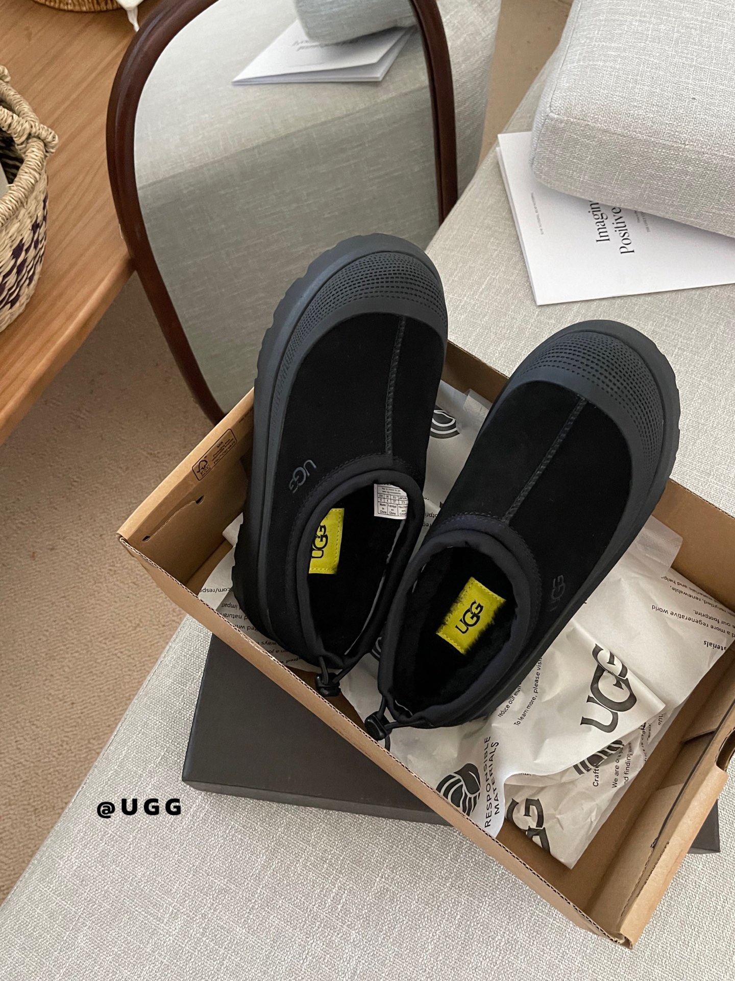 UGG Slippery Tasman Weather Hybrid chestnut black