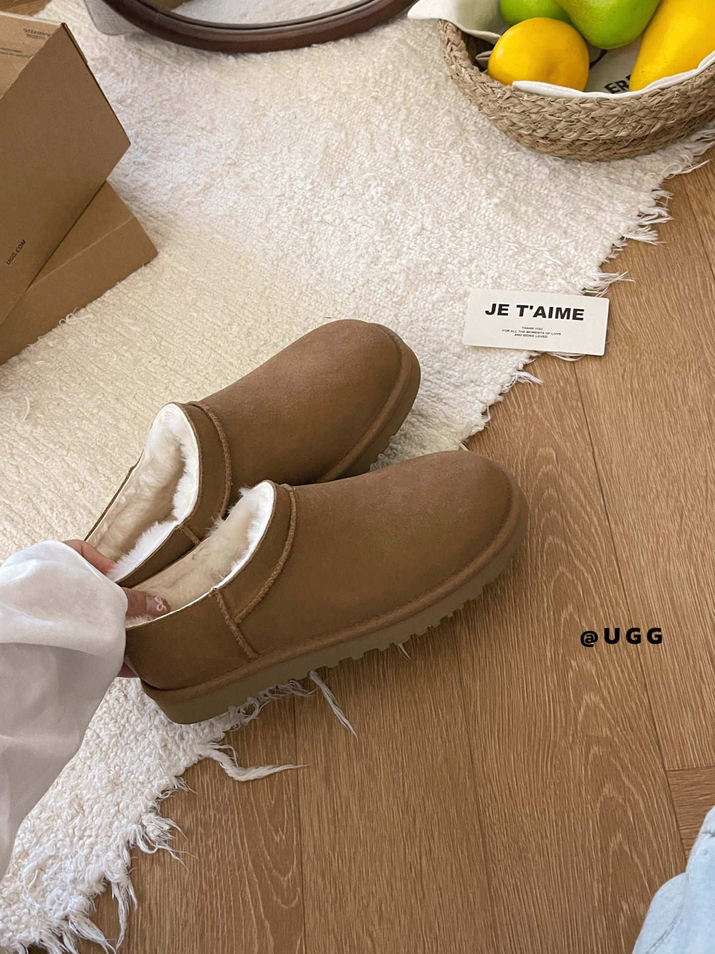 UGG classic micro boot chestnut