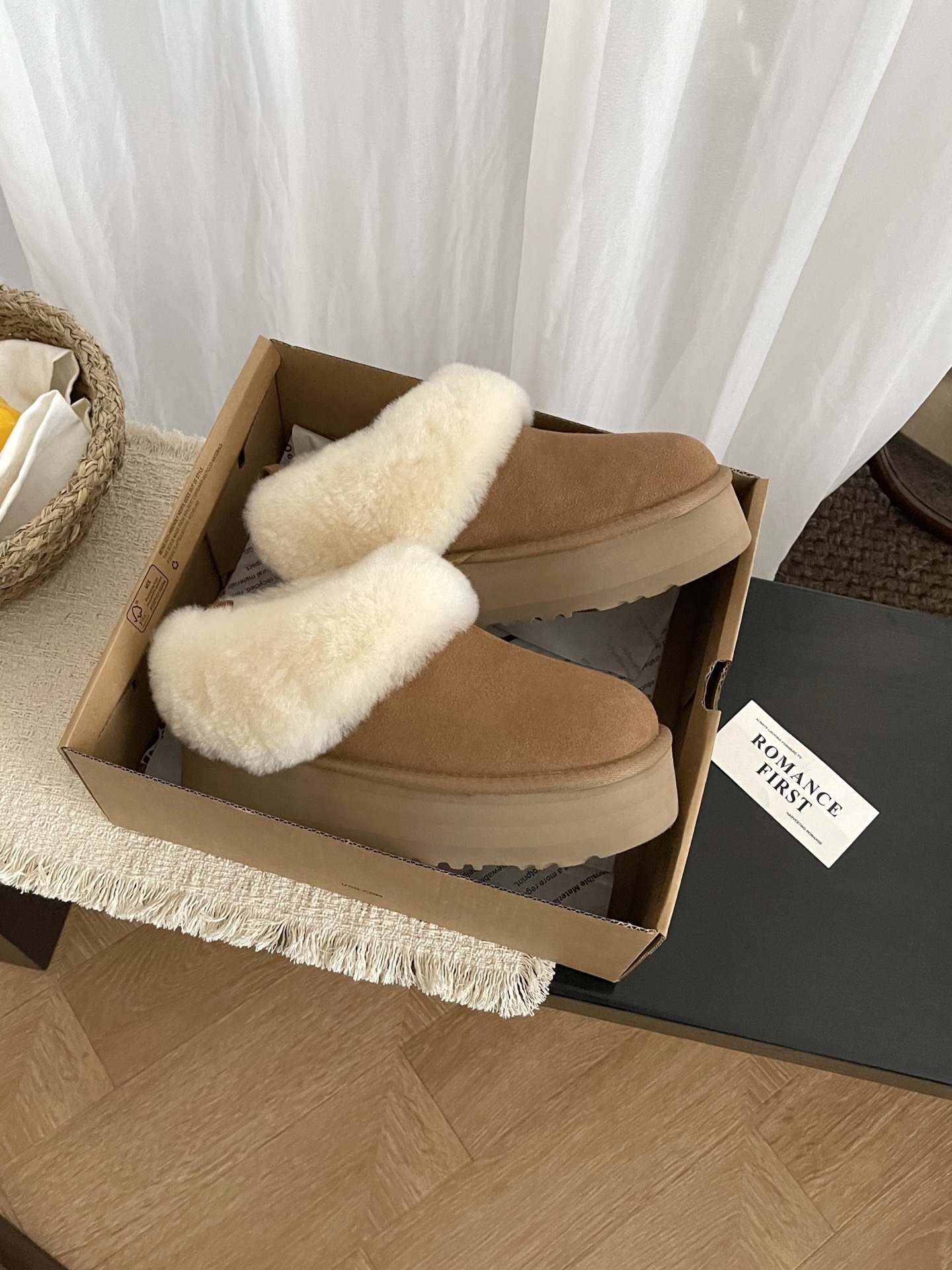 Pantofle UGG Tazelle chestnut