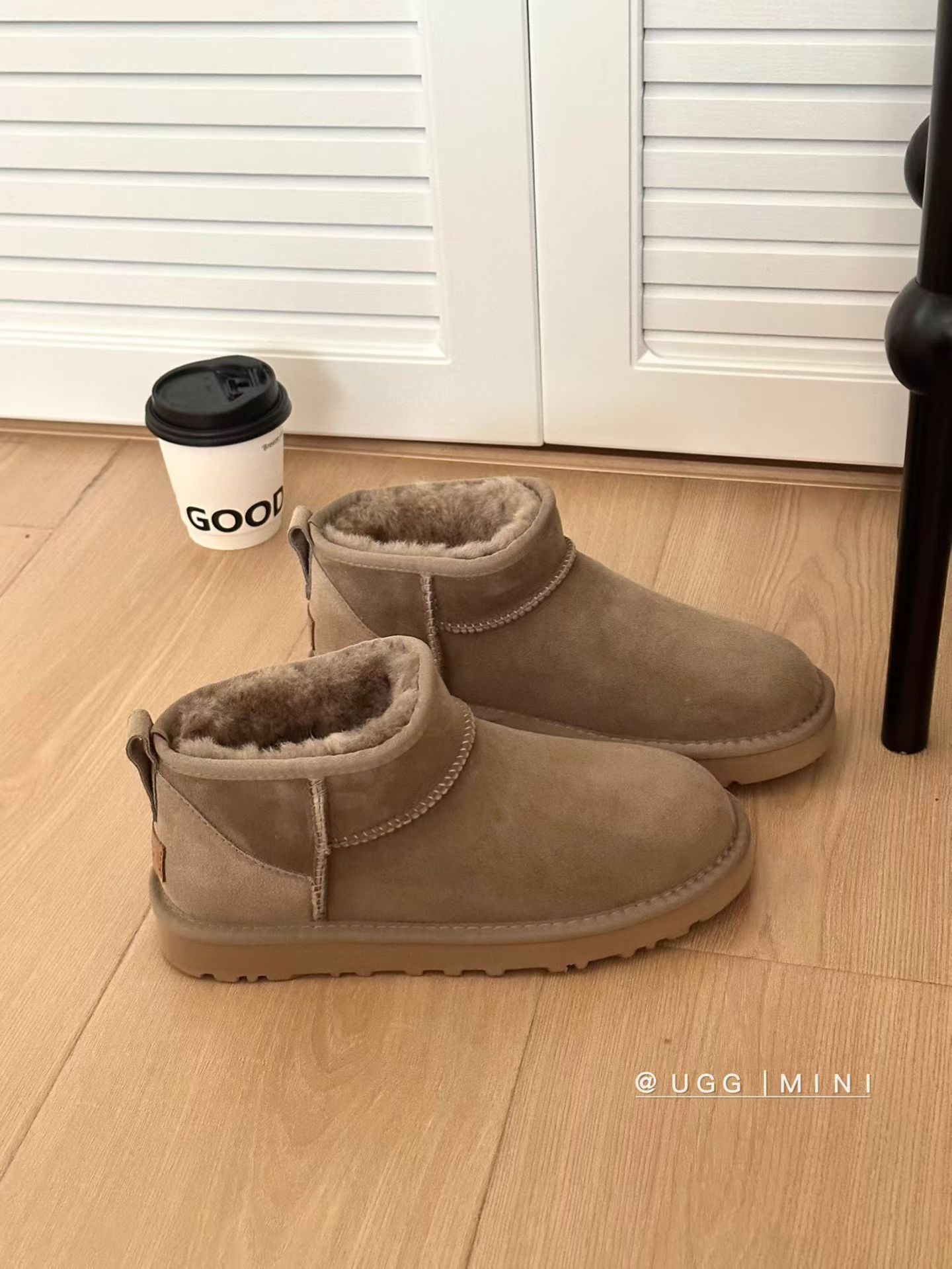 UGG Classic Ultra mini antelope