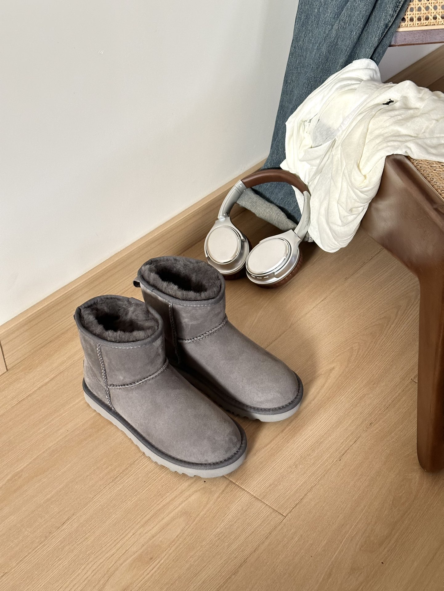 UGG boty Classic Mini II 5854 grey