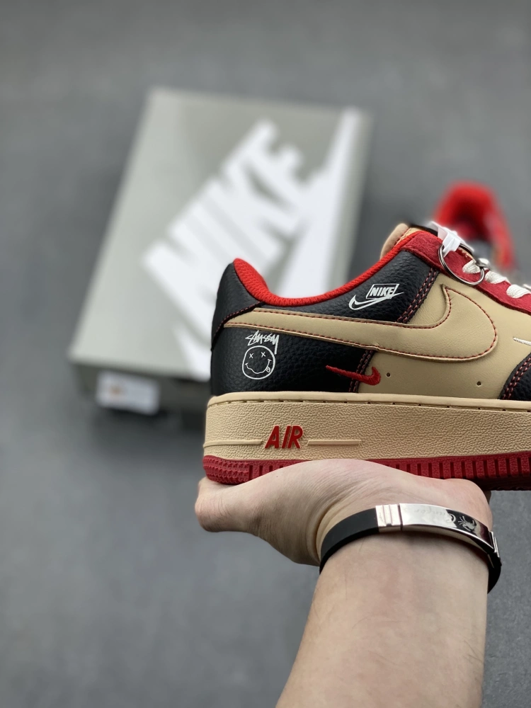 Nike Air Force 1 '07 Low x Stussy LW1990-009