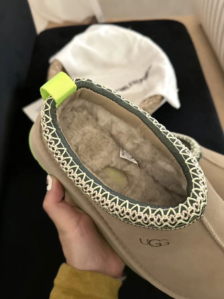 Pantofle UGG Tazz II Mustard Seed/Vibrant Green