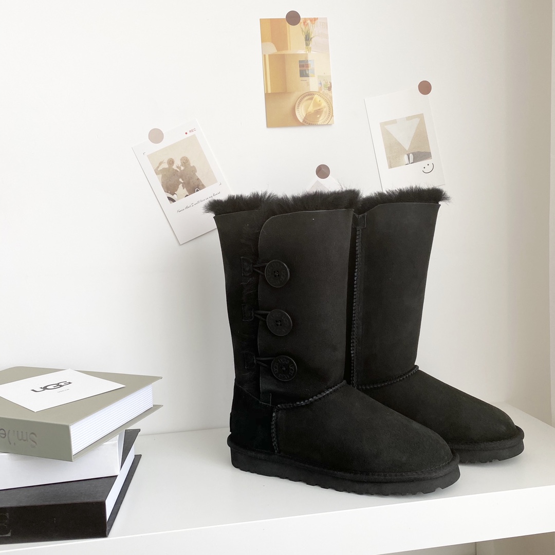 UGG W Bailey Button Triplet II 1873 černé