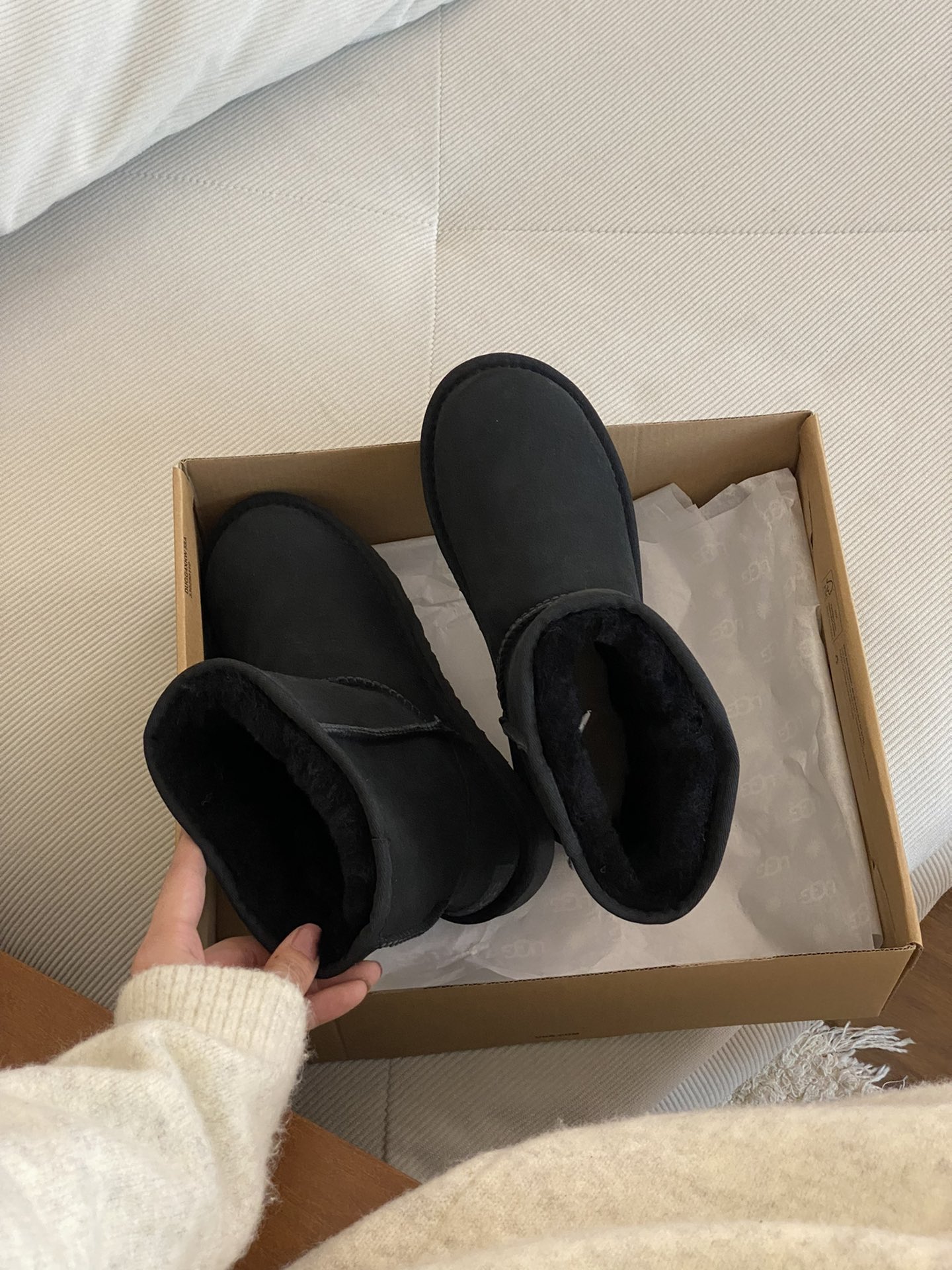 UGG boty Short 5825 black