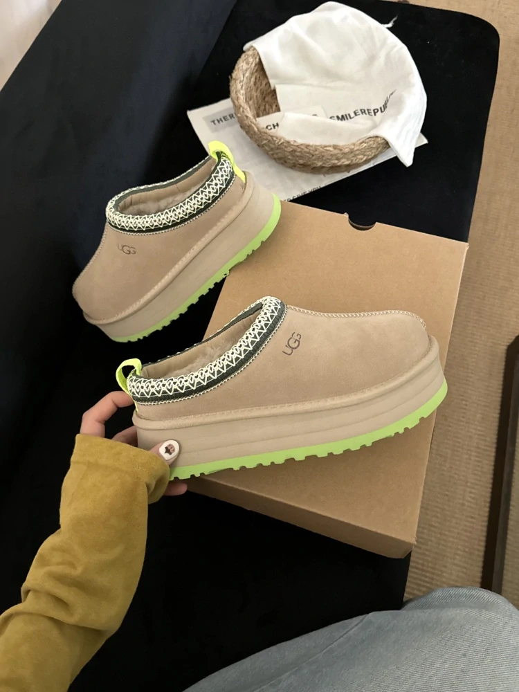 Pantofle UGG Tazz II Mustard Seed/Vibrant Green