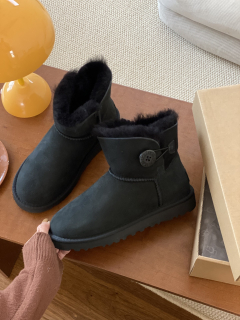UGG boty Mini Bailey Button II 3352 black
