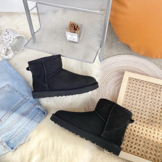 UGG boty Classic Mini II 5854 black
