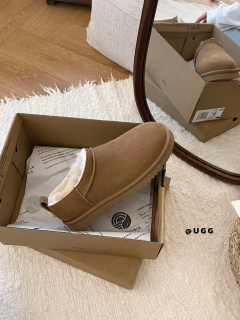 UGG classic micro boot chestnut