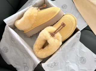 UGG Women's Coquette Stitch Slipper Muted Mustard